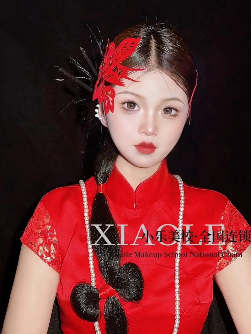 传统化妆造型_从浓烈到淡雅的时尚变迁