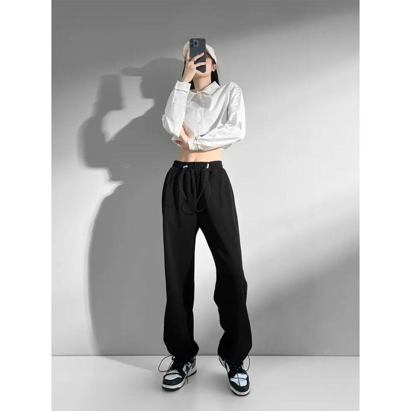 白灰色运动裤配什么上衣_简约时尚 白灰色运动裤配什么上衣_简约时尚