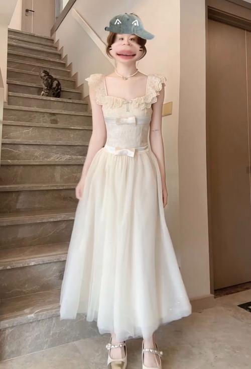 穿公主长裙适合扎什么头发_公主头编发日系卷，优雅又精致！