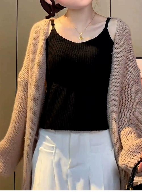 胸大适合什么衣服_选对衣物显气质,胸大女生这样穿! 胸大适合什么衣服_选对衣物显气质,胸大女生这样穿!