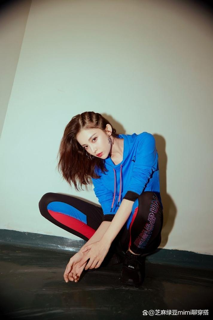 穿帽衫适合什么发型_秋冬帽衫外套搭配,发型提整体感,打造不同风格 穿帽衫适合什么发型_秋冬帽衫外套搭配,发型提整体感,打造不同风格