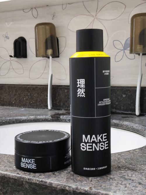 发胶用了必须洗头发吗_发胶伤头?少用勤洗护发! 发胶用了必须洗头发吗_发胶伤头?少用勤洗护发!