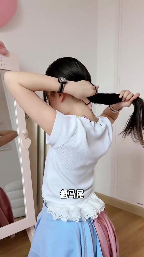 夹完头发怎么定型_发型持久选对定型水喷胶