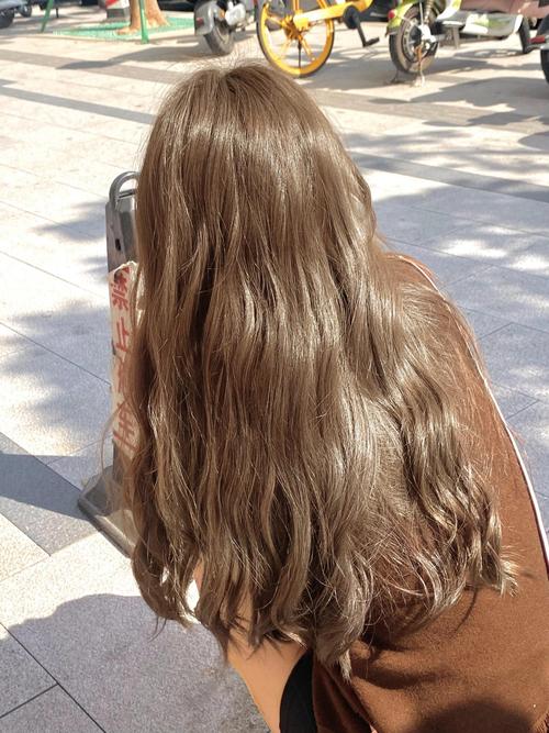 黄棕色头发_营养护发和发色建议 黄棕色头发_营养护发和发色建议