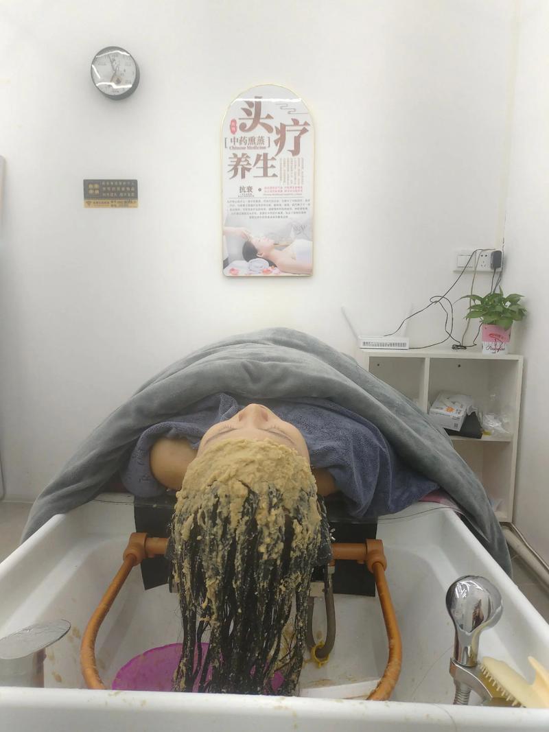 抹生姜头发长得快吗_生姜按摩或助生发，效果因人而异