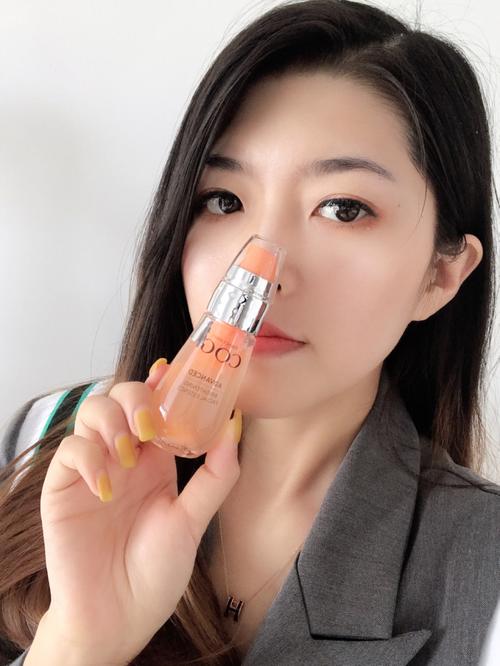 高个子女生一打化妆品_显比例又自信 高个子女生一打化妆品_显比例又自信