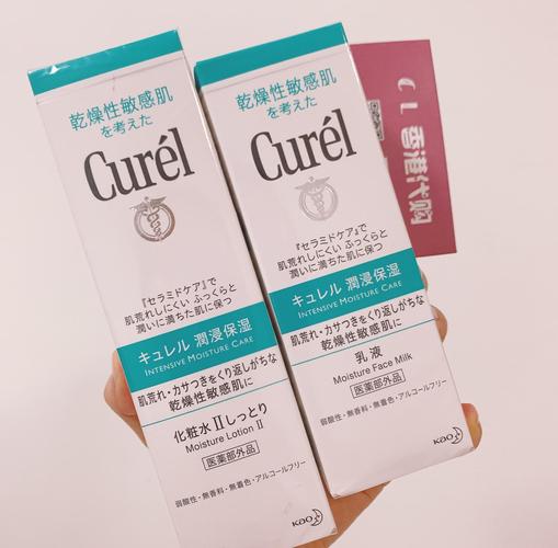 珂润化妆水黏黏的是正常的吗_爽肤水后脸黏正常？选对产品方法！