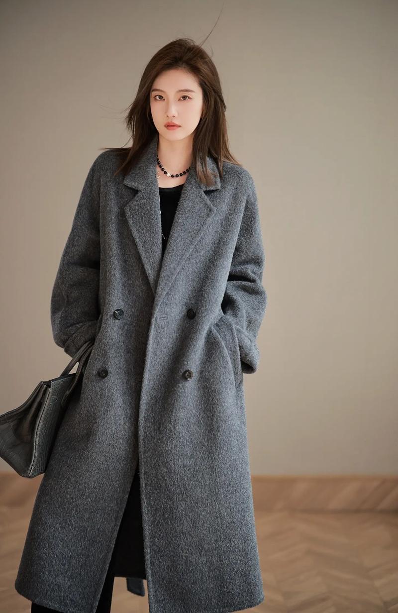 模特秋冬穿搭时髦韩系_基础款显气质，层次感强又温柔