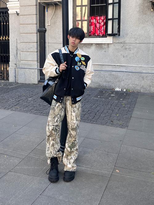 33个子高又瘦男穿衣搭配_宽松亮色显厚道 33个子高又瘦男穿衣搭配_宽松亮色显厚道