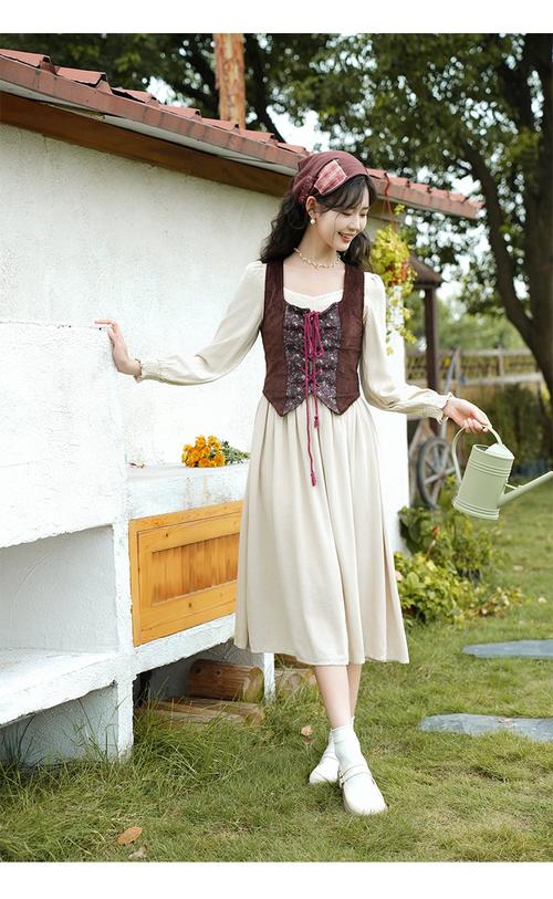 田园风裙子搭配什么鞋_碎花裙搭配凉鞋显清新！