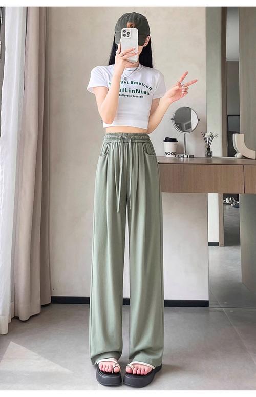 腿胖腿粗适合穿阔腿裤吗_九分阔腿裤显腿长，及地裤气场足，选对更显瘦！