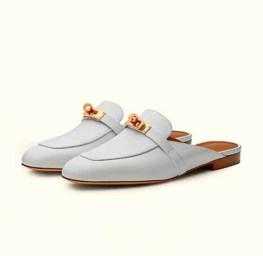 脚背高适合穿什么鞋_亚瑟士GT-200013宽松高跟鞋推荐