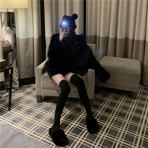 腿环搭配黑色小腿袜穿搭_黑丝腿环,显瘦显气质,个性穿搭必备! 腿环搭配黑色小腿袜穿搭_黑丝腿环,显瘦显气质,个性穿搭必备!