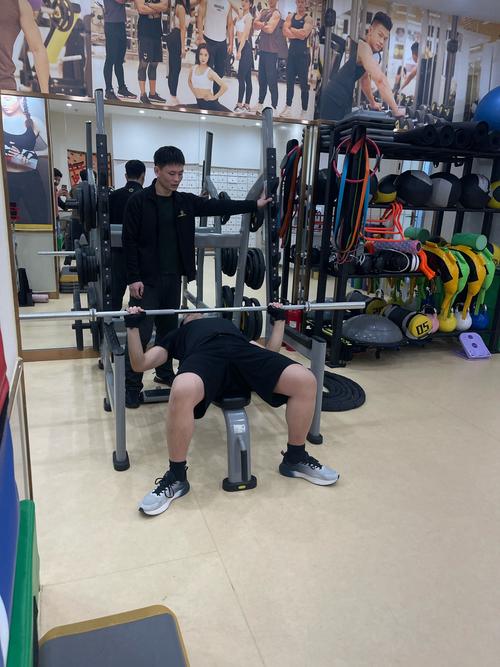 挺举的正确练习方法_练好挺举，提升力量速度