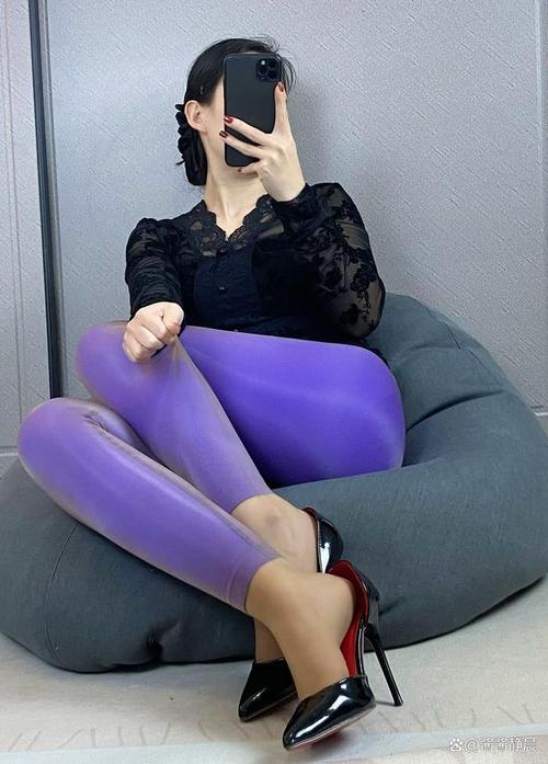 库里丝瑜伽裤最经典三个款式_健身穿搭两不误，经典款受热捧