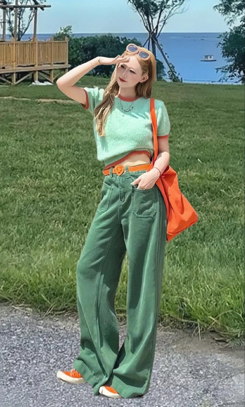 绿上衣搭配什么裤子_绿色上衣搭配,风格多又美! 绿上衣搭配什么裤子_绿色上衣搭配,风格多又美!