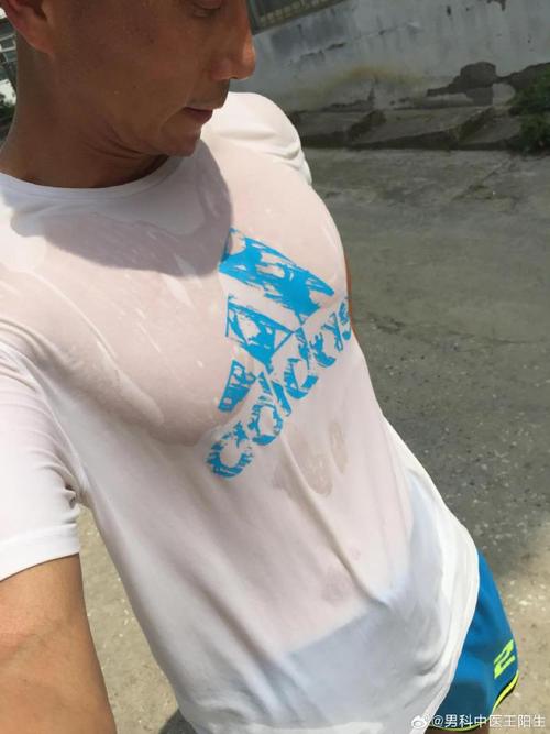 热出来的汗水和锻炼出来的汗水_夏天热汗运动汗有别，补水清洁各不同