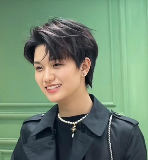 假小子中性发型超帅_中性风新潮流，自信利落显个性