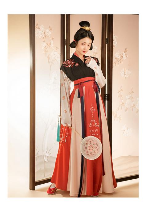 齐腰襦裙配什么头发_襦裙发型多样搭配，古风时尚