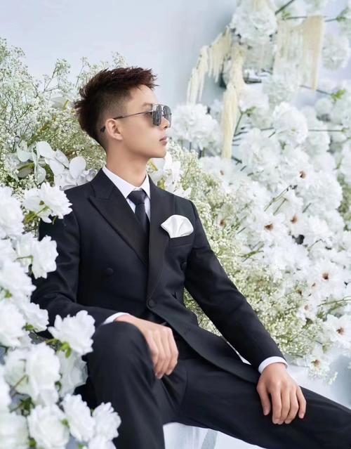 拍结婚照时会给男生做发型吗_新郎婚前发型怎么弄？3-7天前修剪最合适