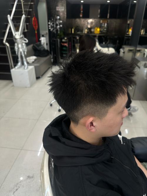 二道毛子发型_从贬义到流行发型的演变