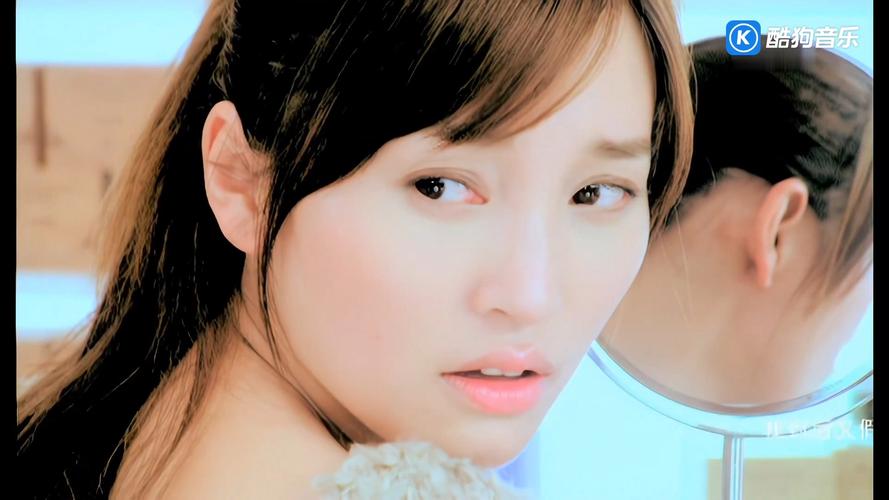 金莎短发记：少女到熟女的美丽蜕变