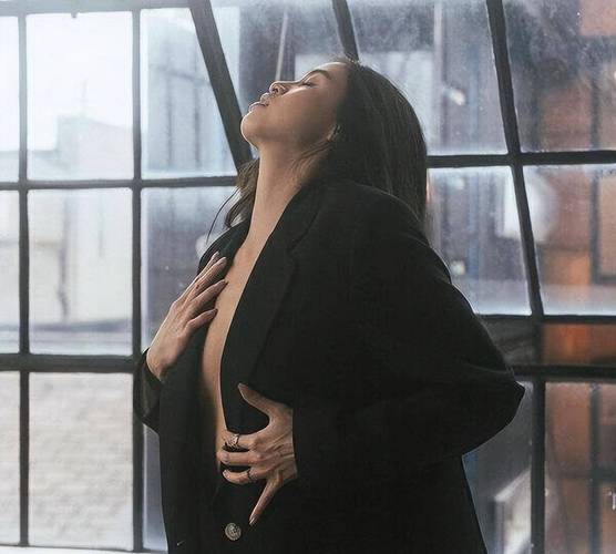 真空女性穿搭_自信性感,挑战传统! 真空女性穿搭_自信性感,挑战传统!