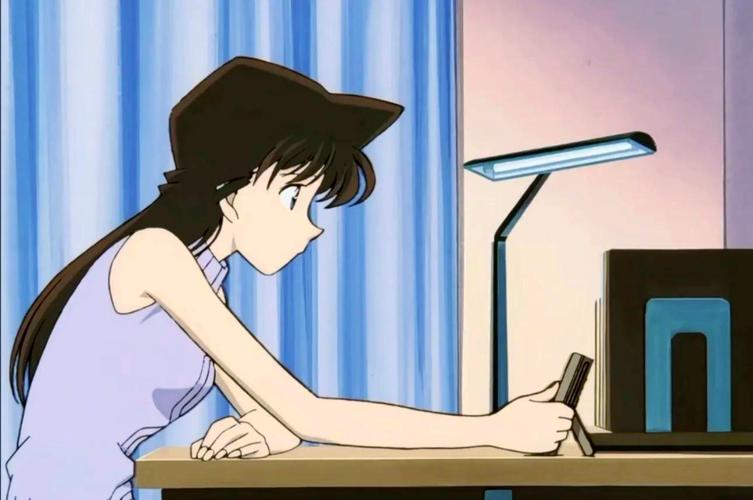 毛利兰日常穿搭蓝色毛衣_温柔坚韧,时尚反差萌! 毛利兰日常穿搭蓝色毛衣_温柔坚韧,时尚反差萌!