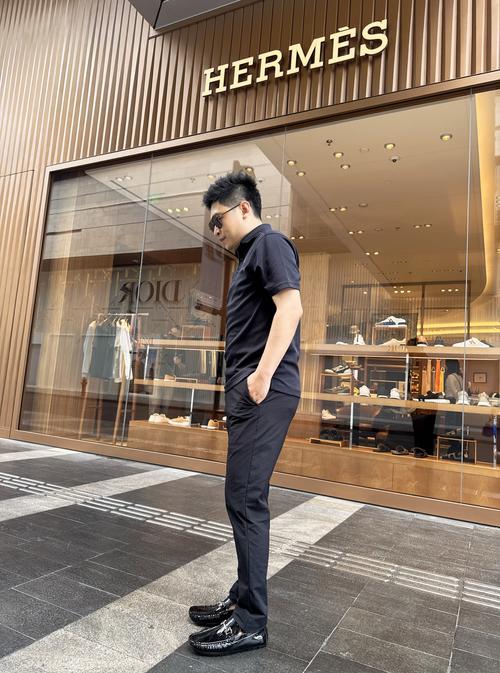 穿豆豆鞋配什么裤子_豆豆鞋百搭舒适,日常街拍皆宜! 穿豆豆鞋配什么裤子_豆豆鞋百搭舒适,日常街拍皆宜!