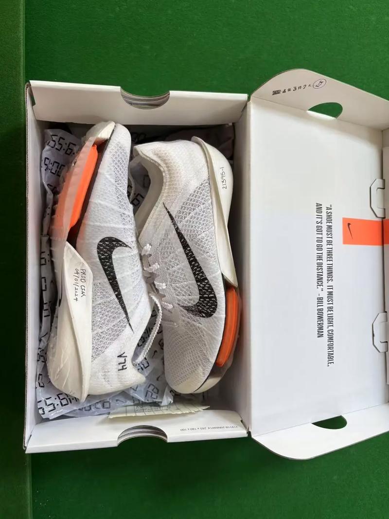 气垫钉鞋适合跑什么_短跑中短跑好选择