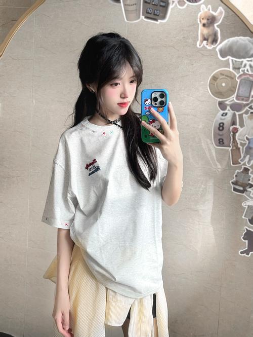 帮室友搭配一套衣服_衣橱基础款穿搭，时尚舒适！