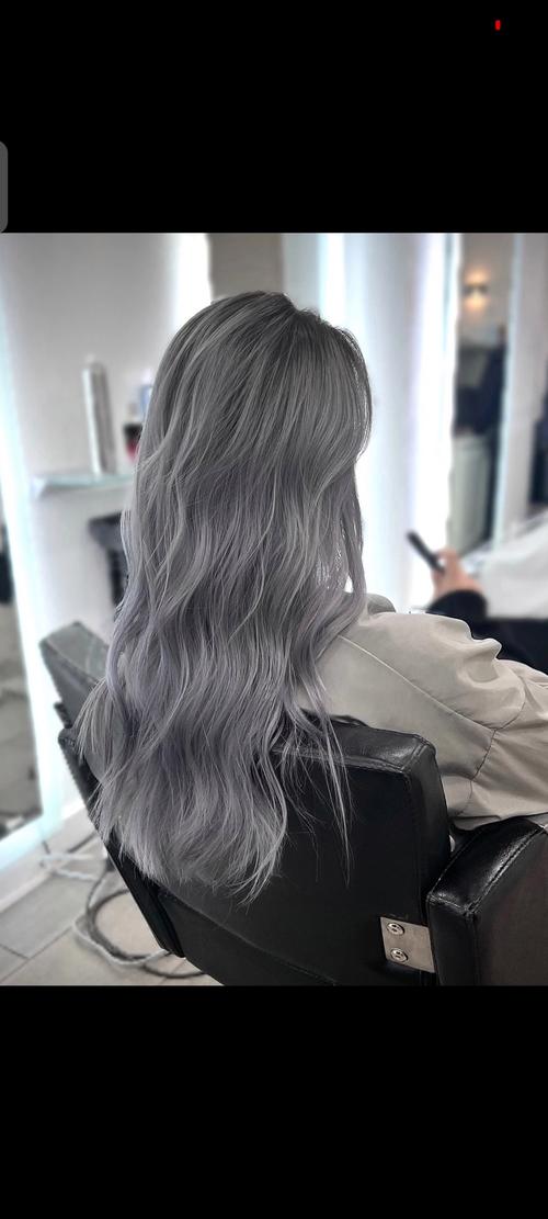 暗灰渐变是什么颜色_神秘沉稳,质感提升,用对好! 暗灰渐变是什么颜色_神秘沉稳,质感提升,用对好!