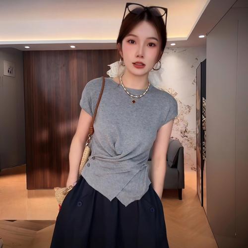 1℃左右穿什么衣服合适_1℃风大需保暖，洋葱穿衣法护好手脚