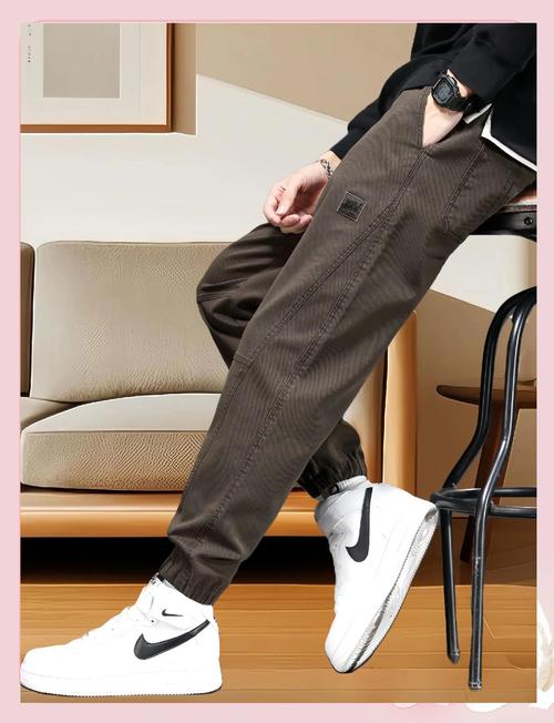 大裤脚男裤适合什么人穿_宽松大裤脚男裤，显腿长百搭，舒适耐穿